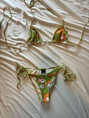 Triangl Vinca Velvet Retro Floral Bikini Set